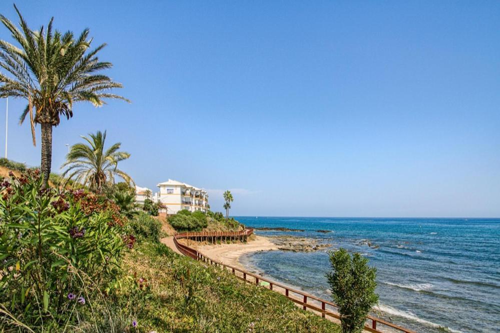 Apartment 300m To The ! Mijas